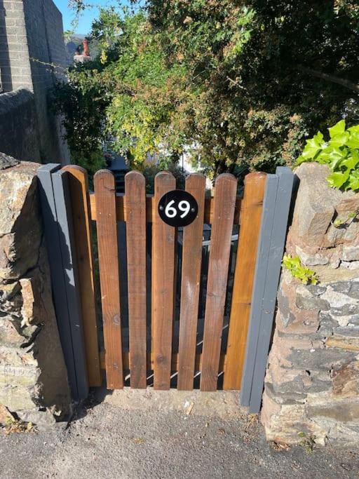 Beautiful 2 Bedroom With Estuary Views *