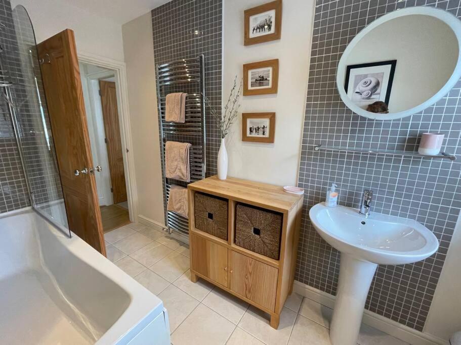 Beautiful 2 Bedroom With Estuary Views Appartement Deganwy